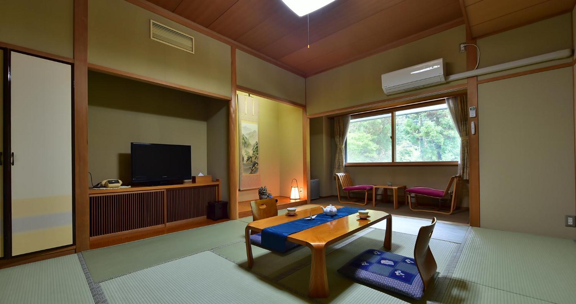 Kotobuki Hotel Yamanouchi  Buitenkant foto